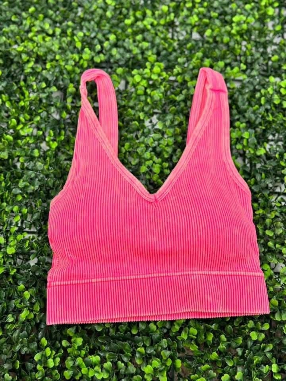 Zenana Outfitters Pink Ribbed V-Neck Sports Bra With Padding